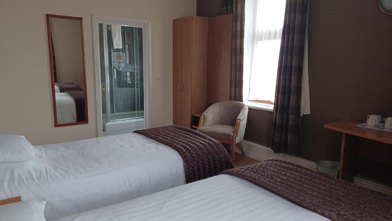 The Renishaw Rooms Buitenkant foto