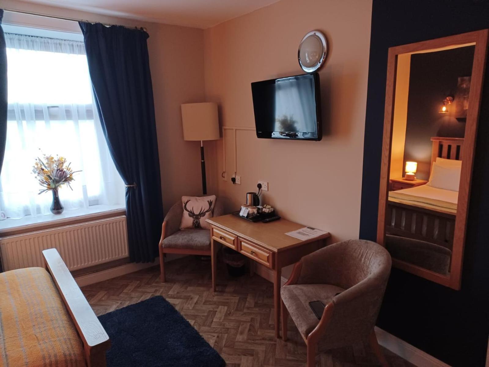 The Renishaw Rooms Buitenkant foto