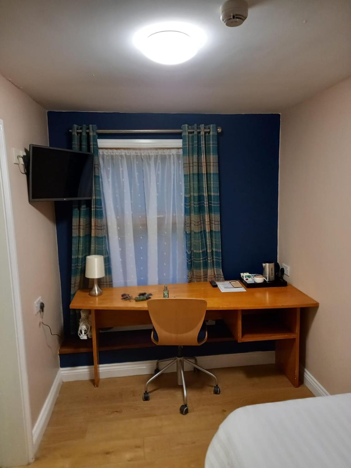 The Renishaw Rooms Buitenkant foto