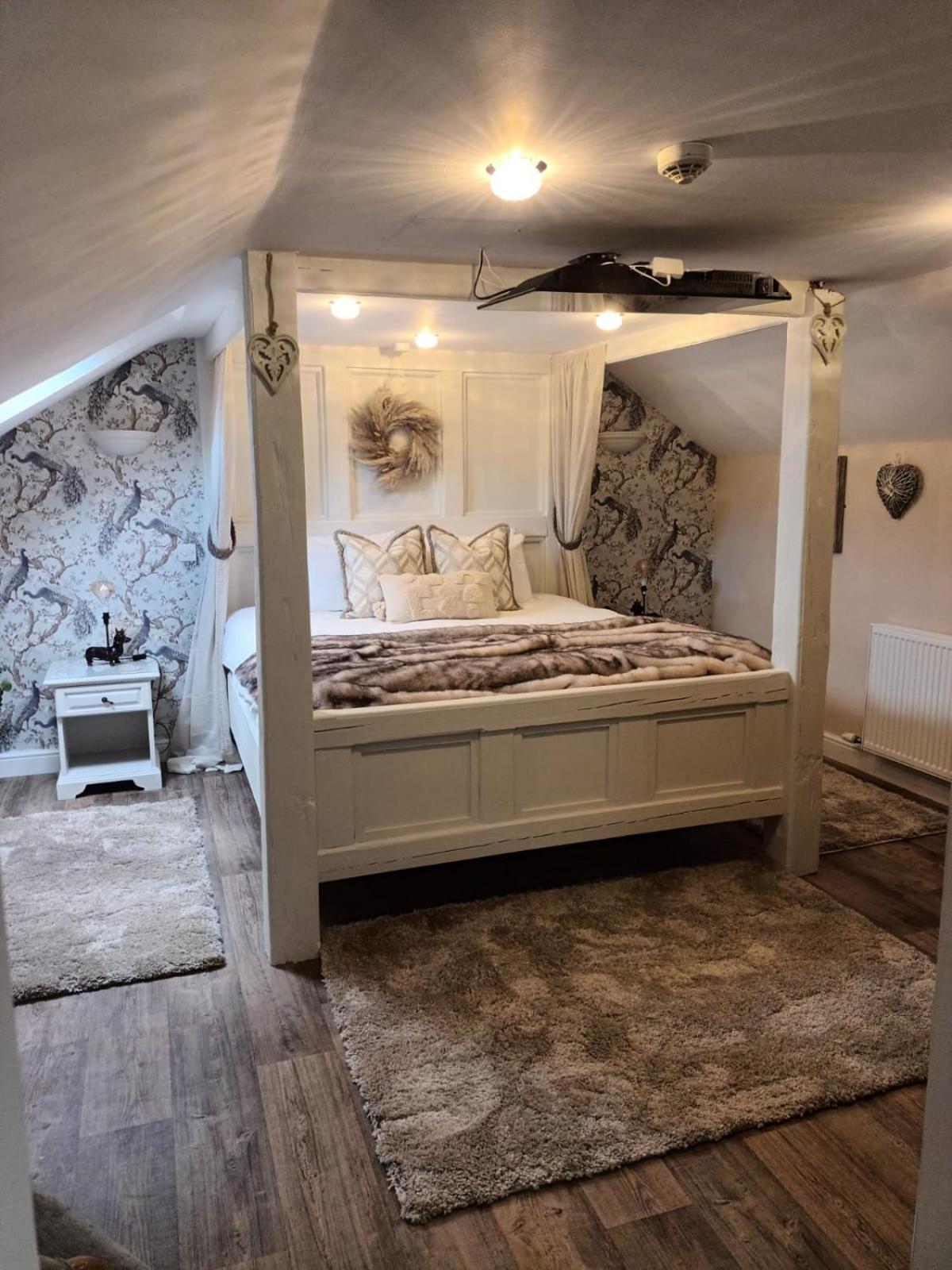 The Renishaw Rooms Buitenkant foto